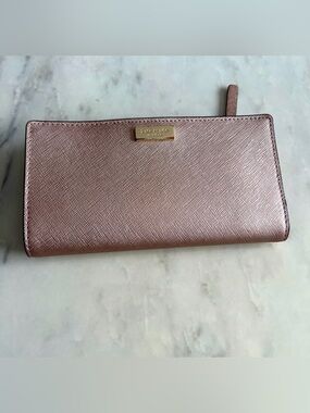 Kate Spade Rose Gold Wallet